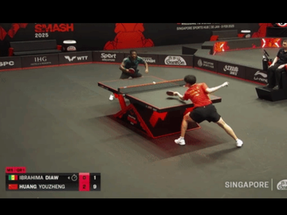 爱游戏app下载-国际足坛竞技擂台，球员技战术精妙无暇(国际足球十大精彩比赛央视网视频)