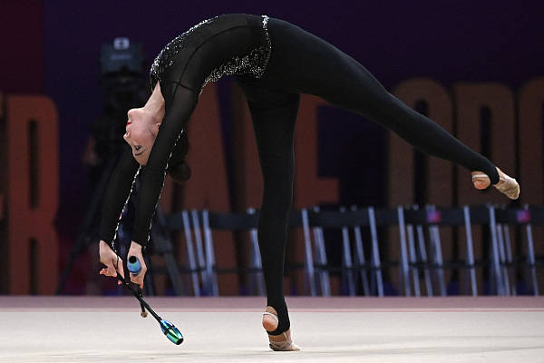 体操比赛中法国运动员夺得金牌的简单介绍 体操比赛中法国运动员夺得金牌的简单介绍