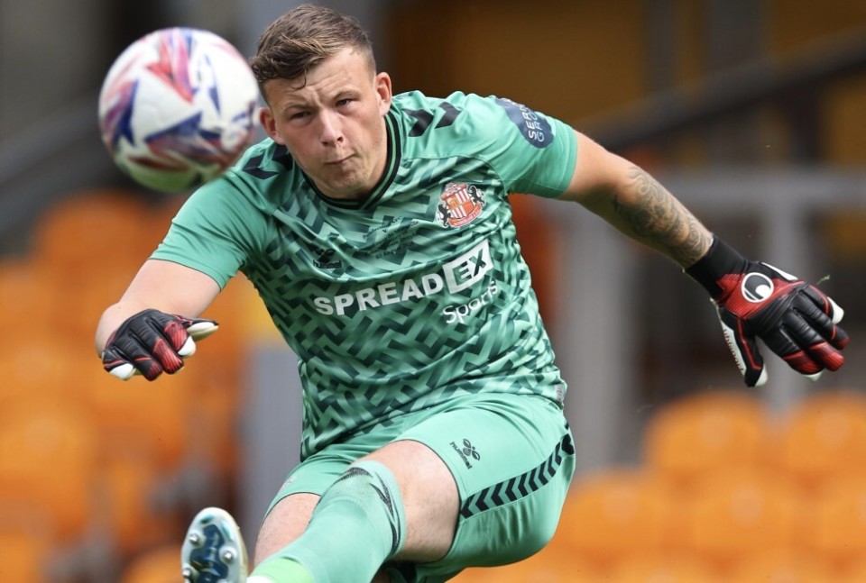 关于曼联逼平桑德兰，保持积分不败的信息