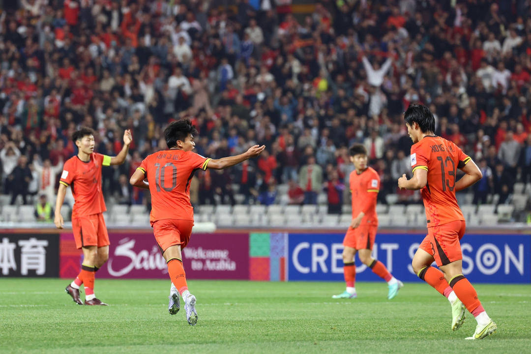 足球赛事开战在即,球员们备战彼此磨砺(足球比赛即将拉开帷幕队员们彼此发出什么励志夺冠) 足球赛事开战在即,球员们备战彼此磨砺(足球比赛即将拉开帷幕队员们彼此发出什么励志夺冠)