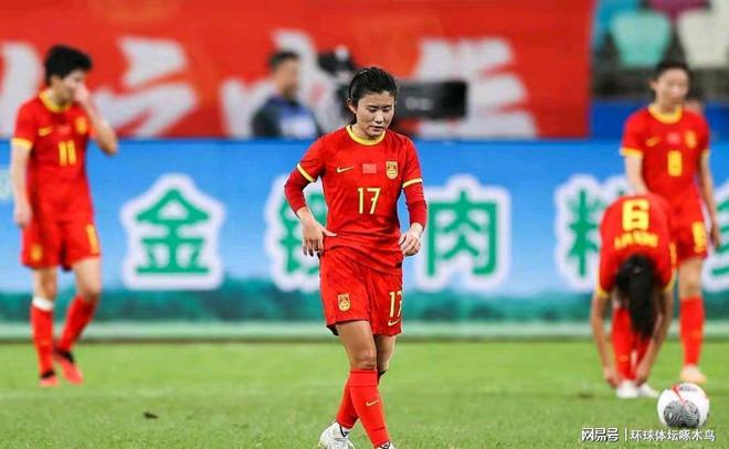 凭借实力,中国女足队员夺魁 凭借实力,中国女足队员夺魁