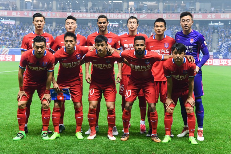 爱游戏体育网站-上海绿地申花惨败重庆斯威，遭遇连败的简单介绍