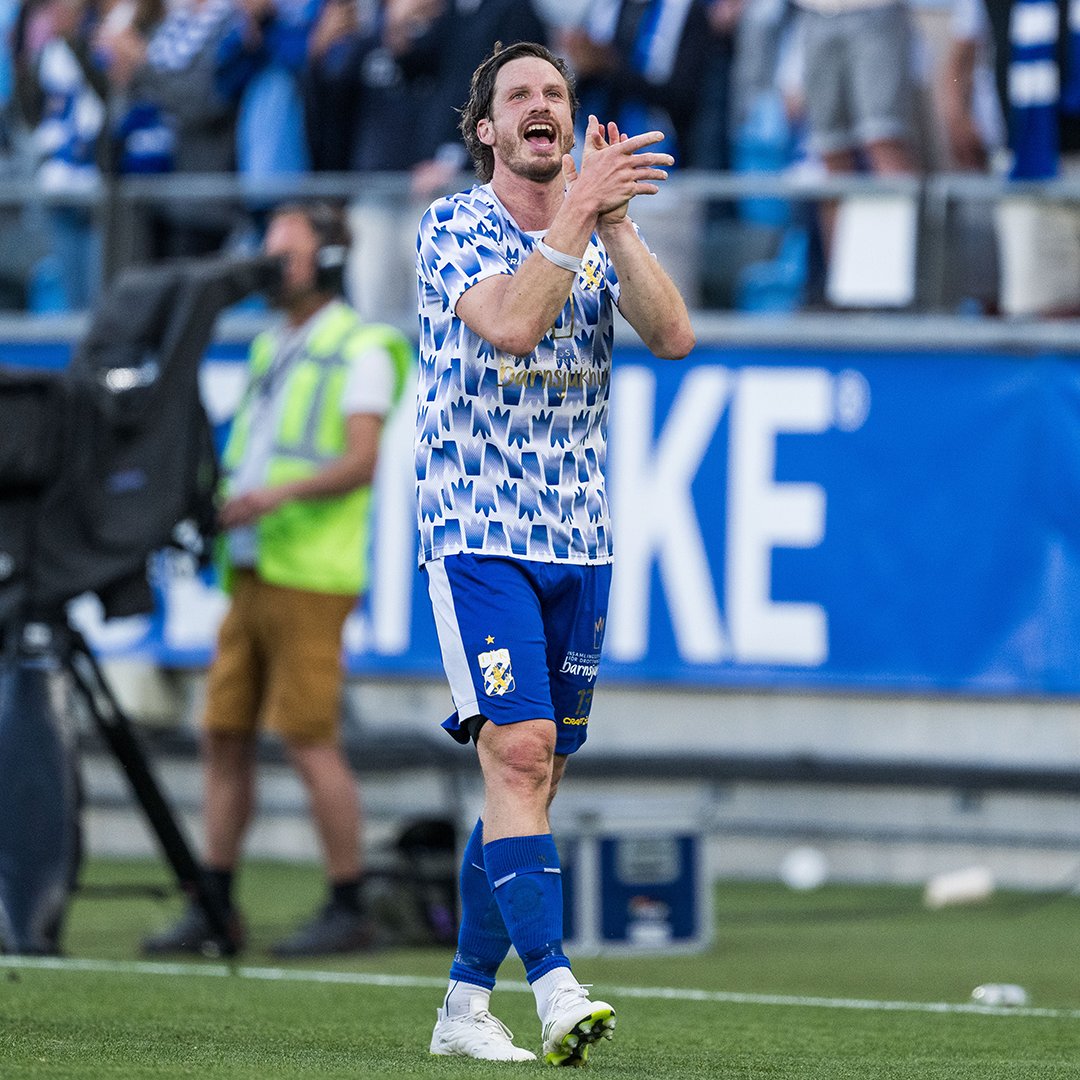 包含瑞典队在客场赢得关键胜利,晋级前景一片光明的词条 包含瑞典队在客场赢得关键胜利,晋级前景一片光明的词条