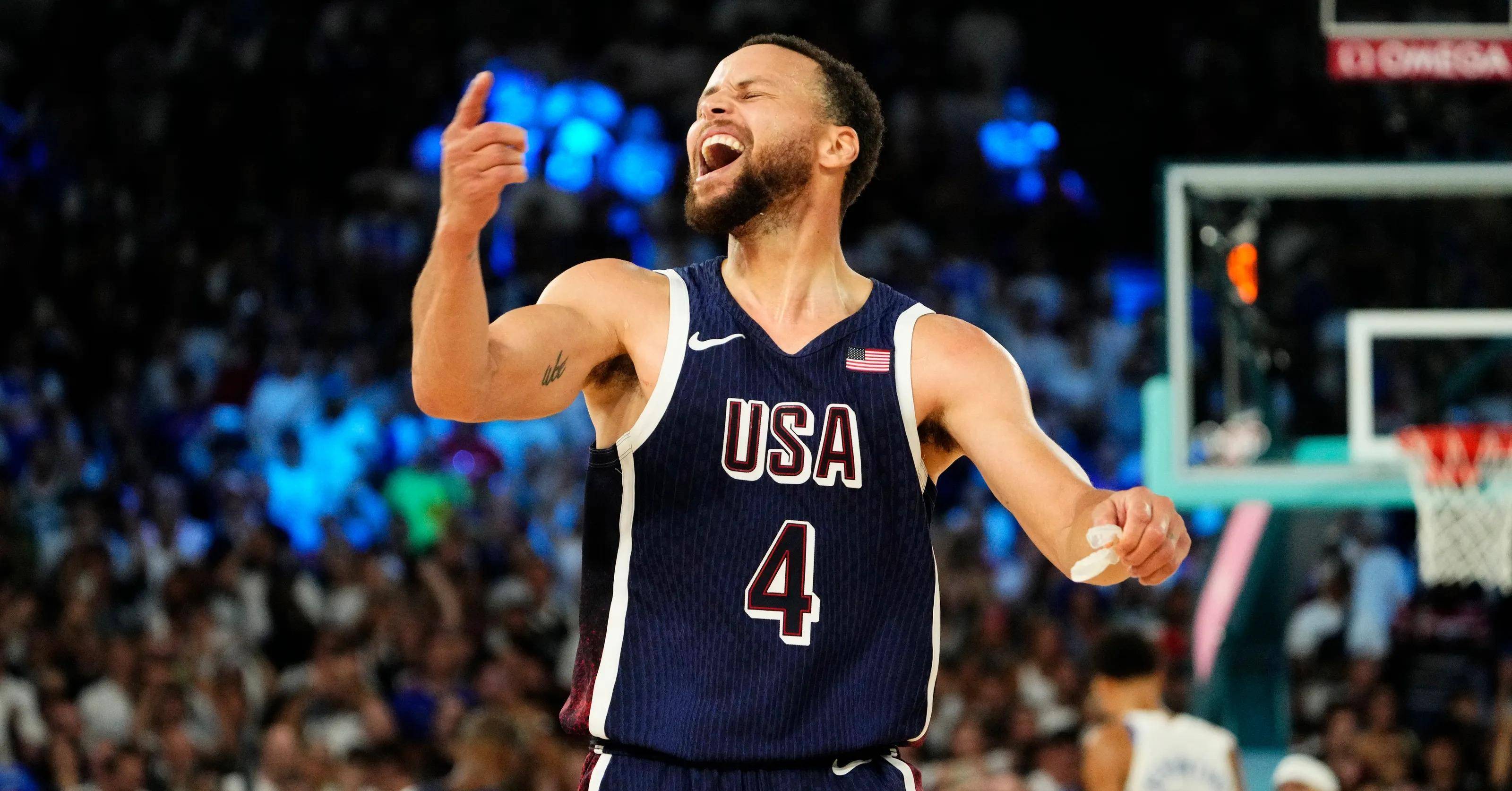 包含球场上战绩出色,球员备受瞩目的词条 包含球场上战绩出色,球员备受瞩目的词条