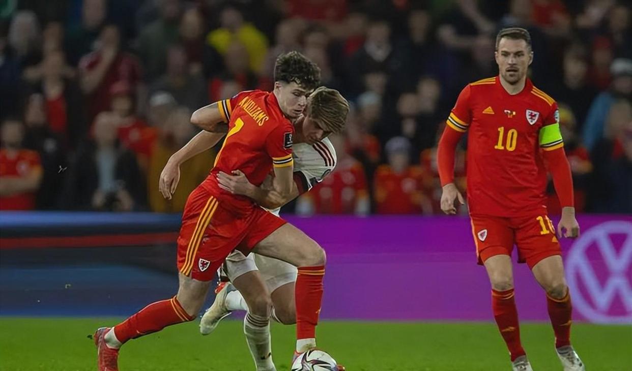 爱游戏-激战连连！欧国联比赛中双方展开激烈碰撞