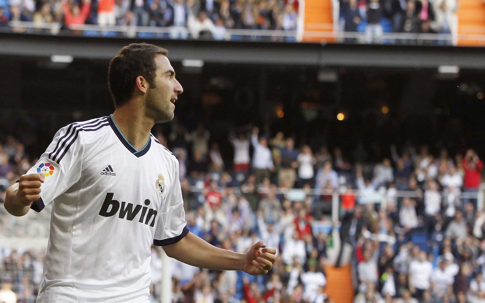 爱游戏体育直播-包含伊瓜因梅开二度，留洋西甲表现出色的词条