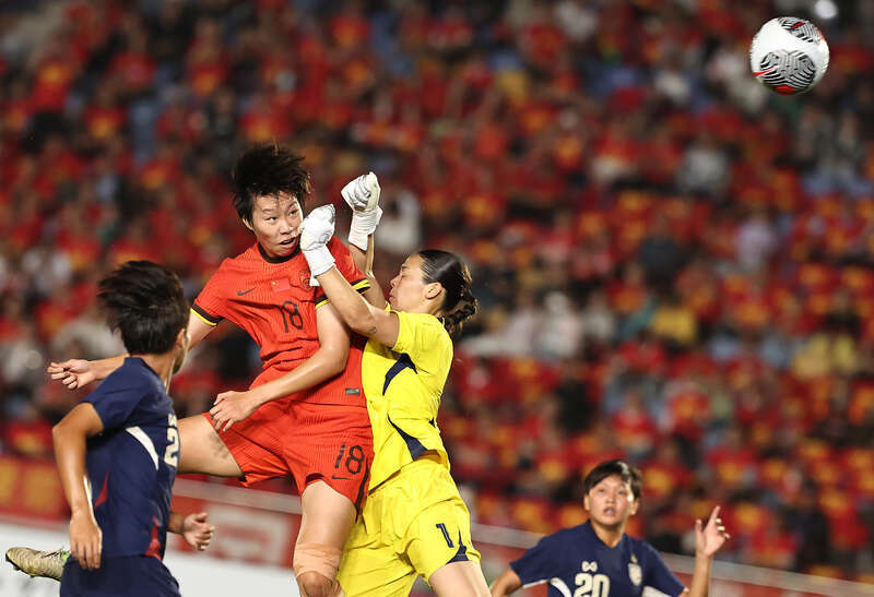 关于中国女足备战足球争霸赛,决胜一搏的信息 关于中国女足备战足球争霸赛,决胜一搏的信息