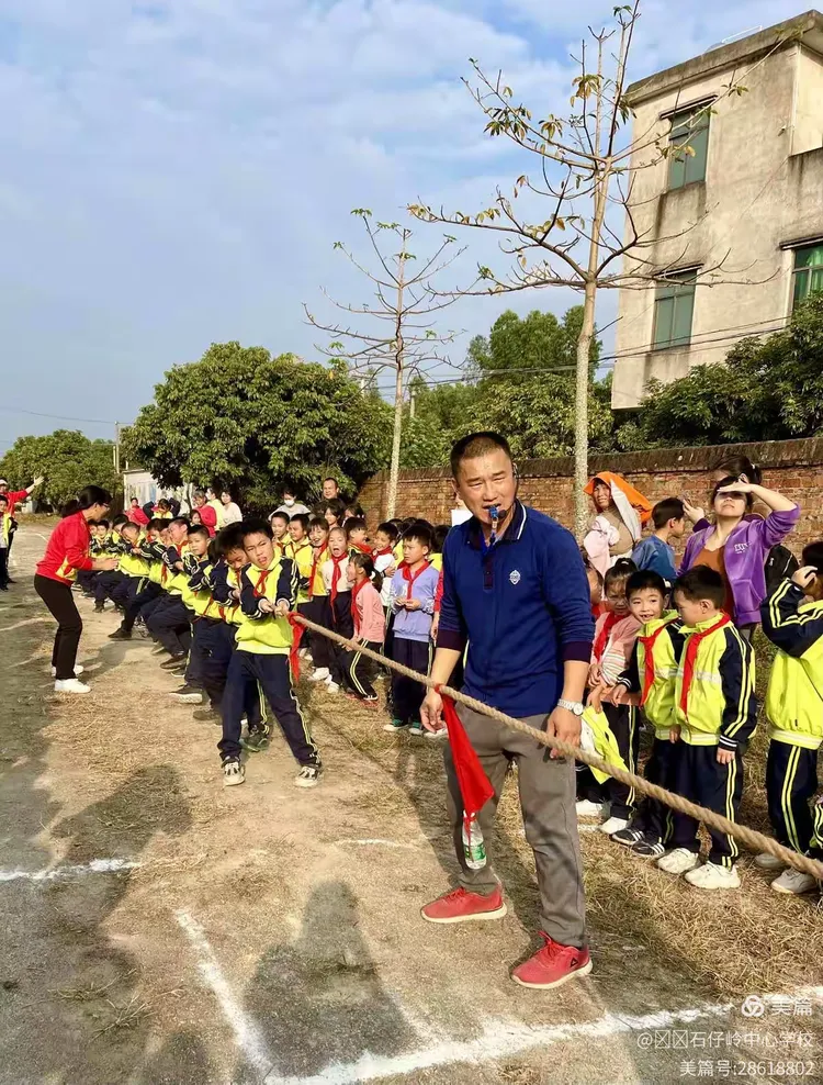 爱游戏网页版-关于力争上游：女足选手奋勇争先的信息