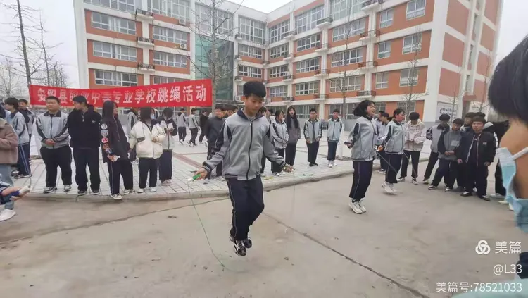 关于力争上游:女足选手奋勇争先的信息 关于力争上游:女足选手奋勇争先的信息