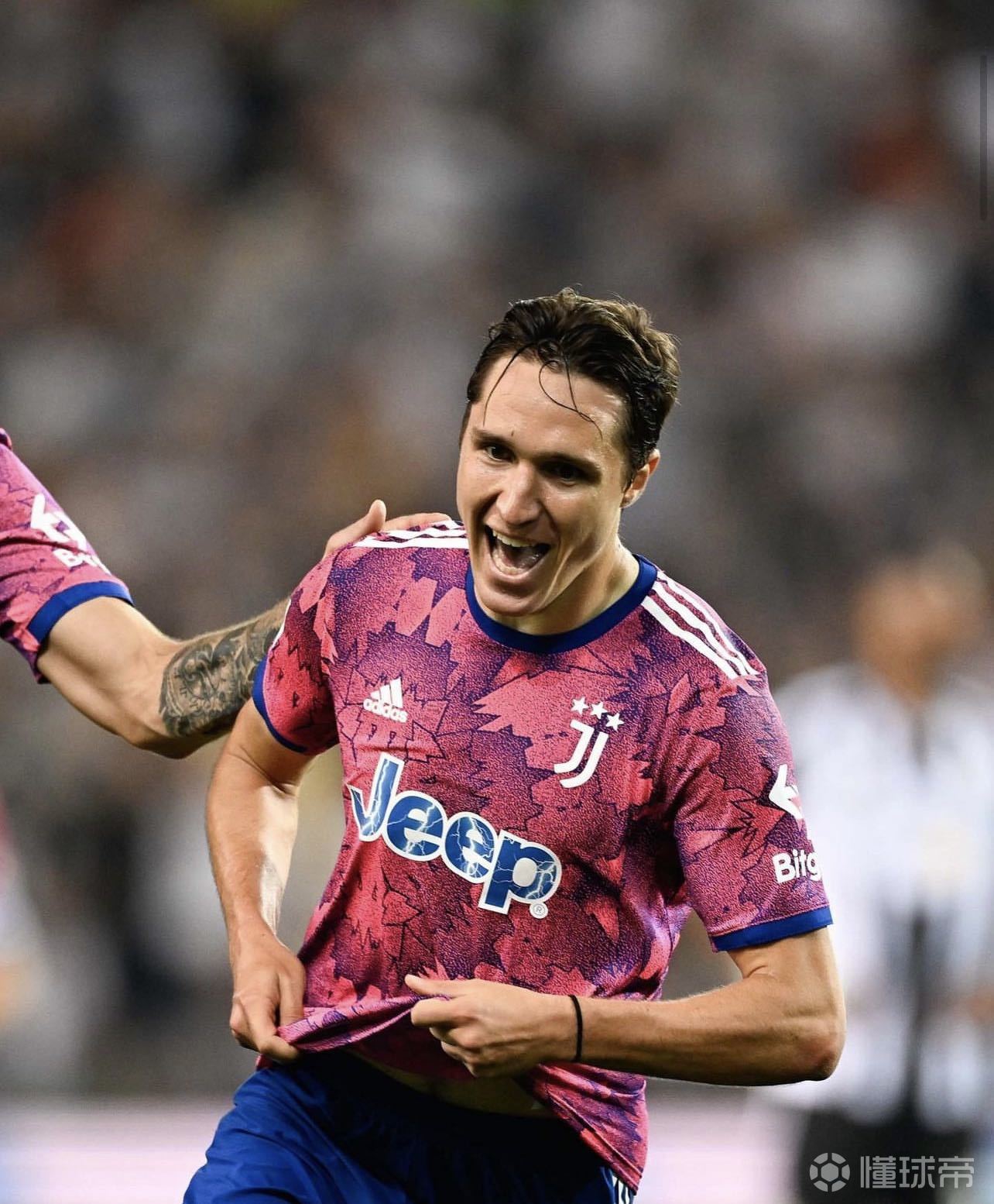 爱游戏登录入口-乌迪内斯前锋梅开二度，帮助球队逆转胜