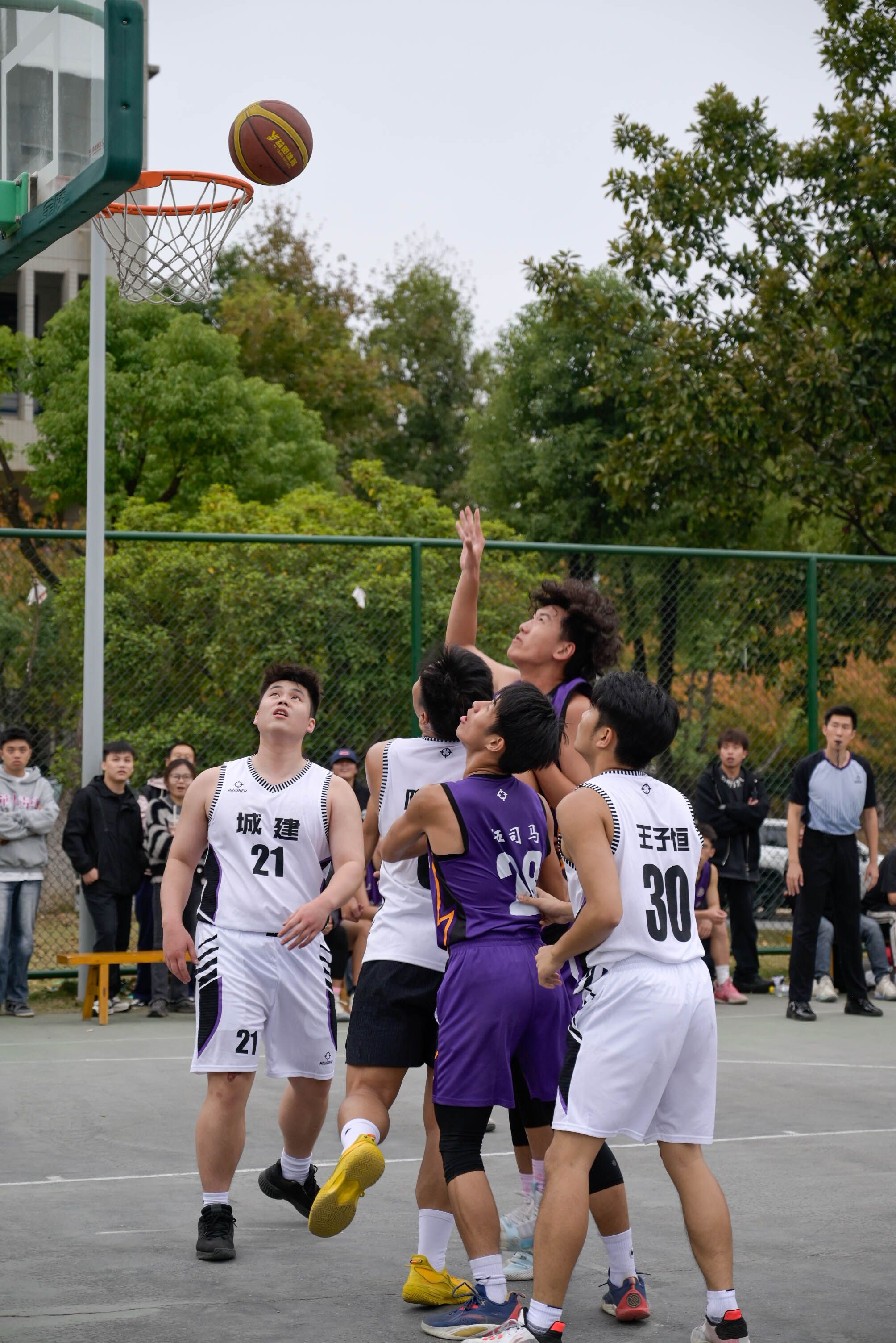 球队技战术在职业篮球比赛中展现完美配合 球队技战术在职业篮球比赛中展现完美配合