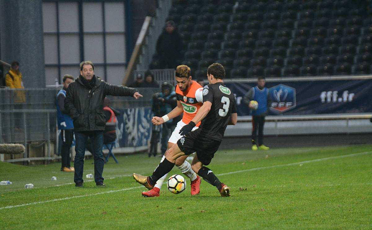 爱游戏官方入口-里尔再胜里昂，近期表现持续火爆