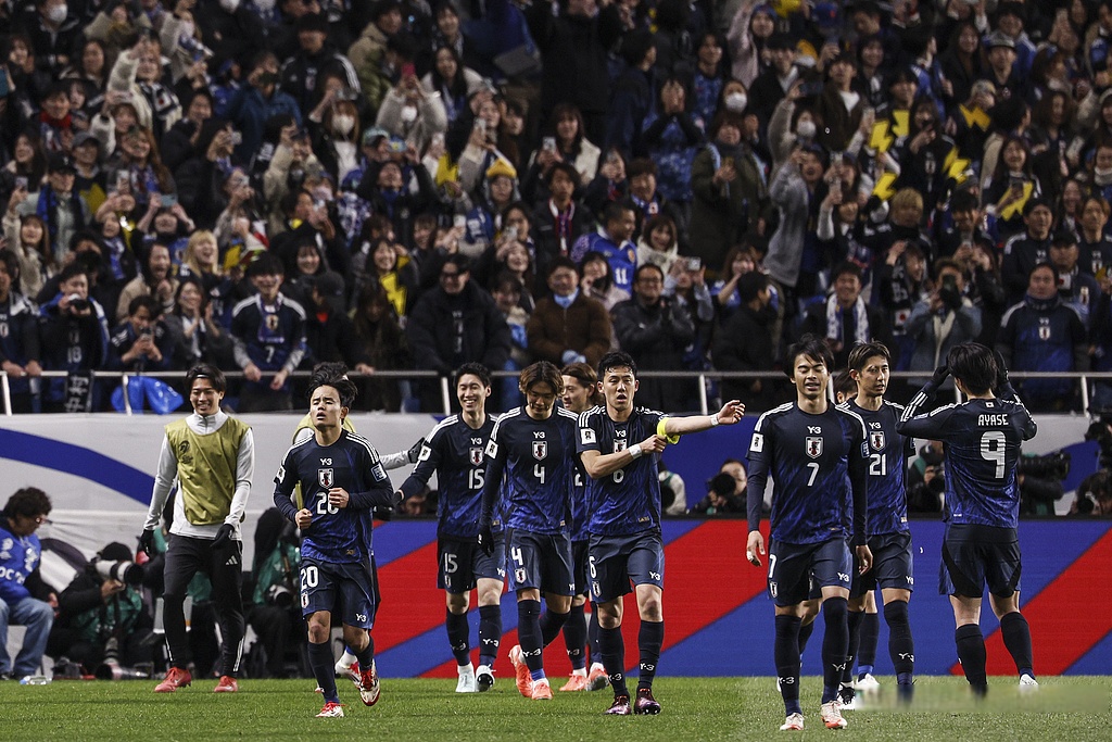 爱游戏体育直播-日本队实力逼人，小组赛轻松晋级的简单介绍