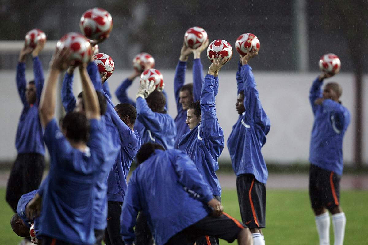 荷兰在欧国联争夺赛中打出精彩表现 荷兰在欧国联争夺赛中打出精彩表现