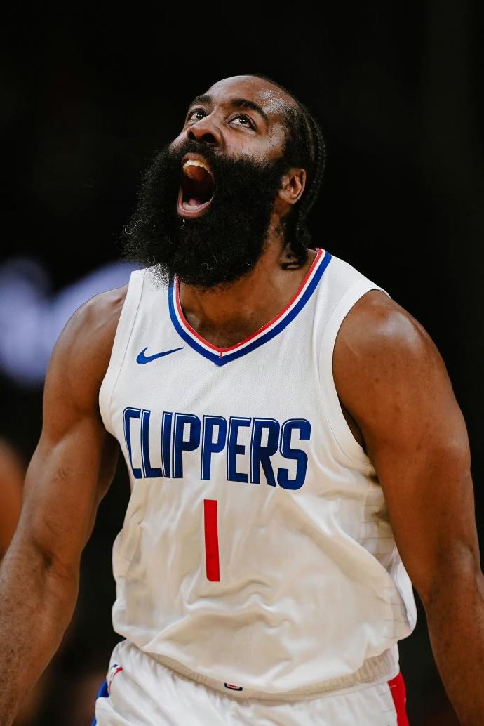 快船惜败猛龙,遭遇两连败 快船惜败猛龙,遭遇两连败