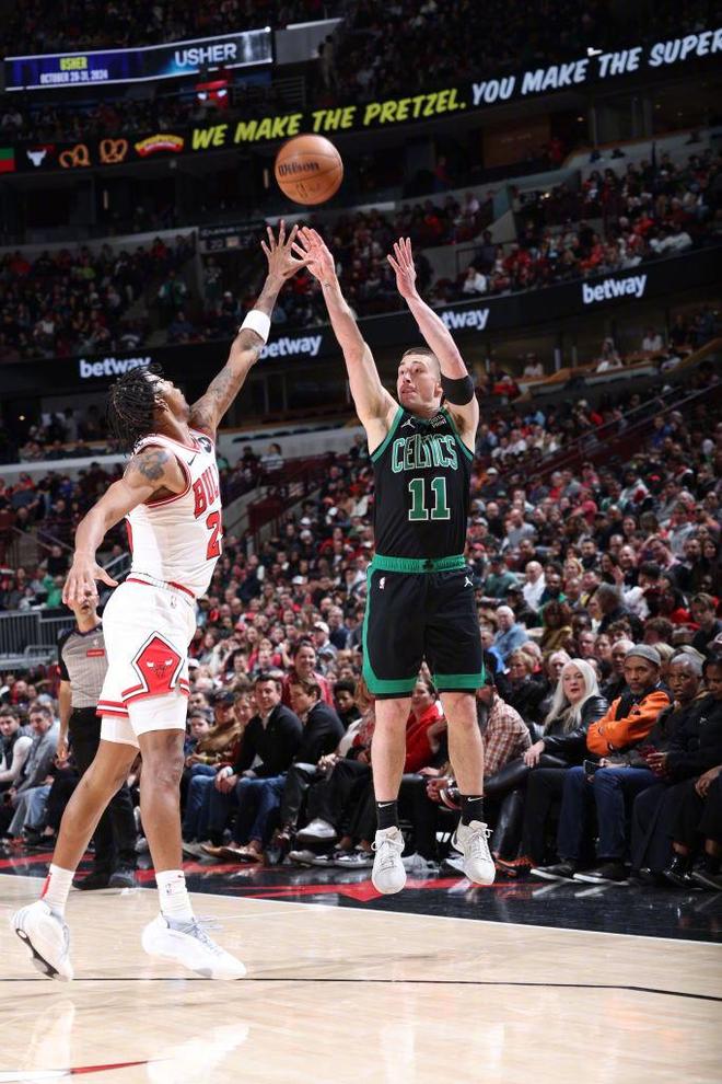 包含公牛客场大胜凯尔特人,取得两连胜的词条 包含公牛客场大胜凯尔特人,取得两连胜的词条