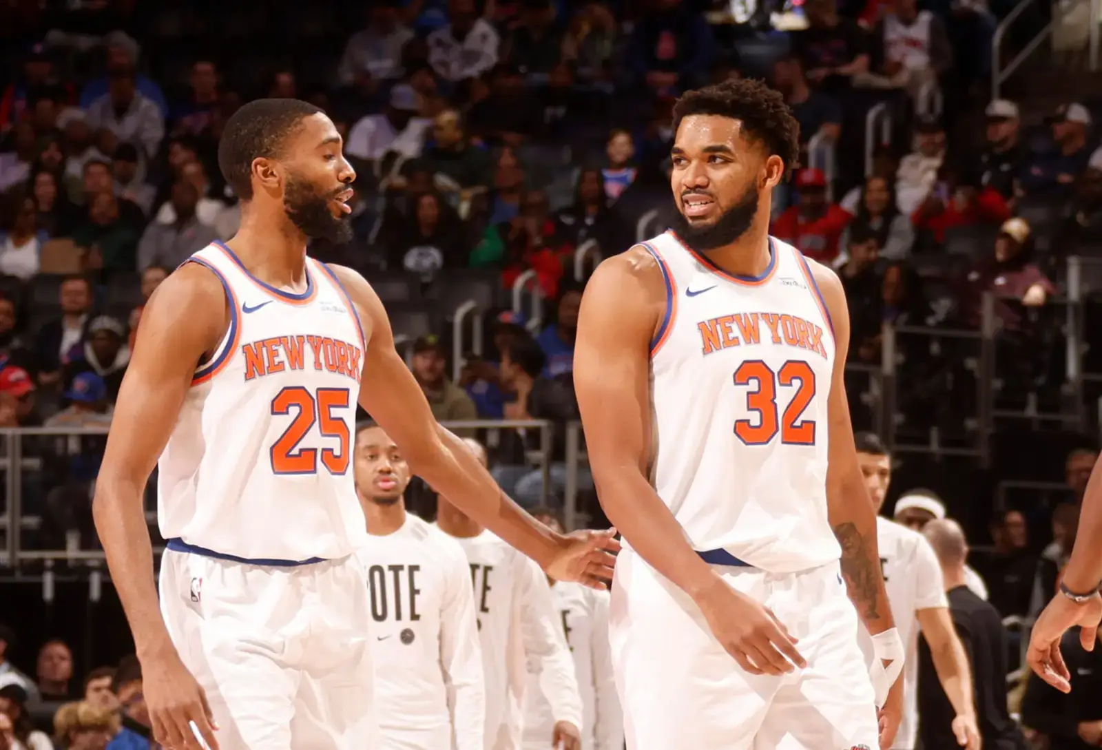 双字母联盟中的一场胜负大战的简单介绍 双字母联盟中的一场胜负大战的简单介绍