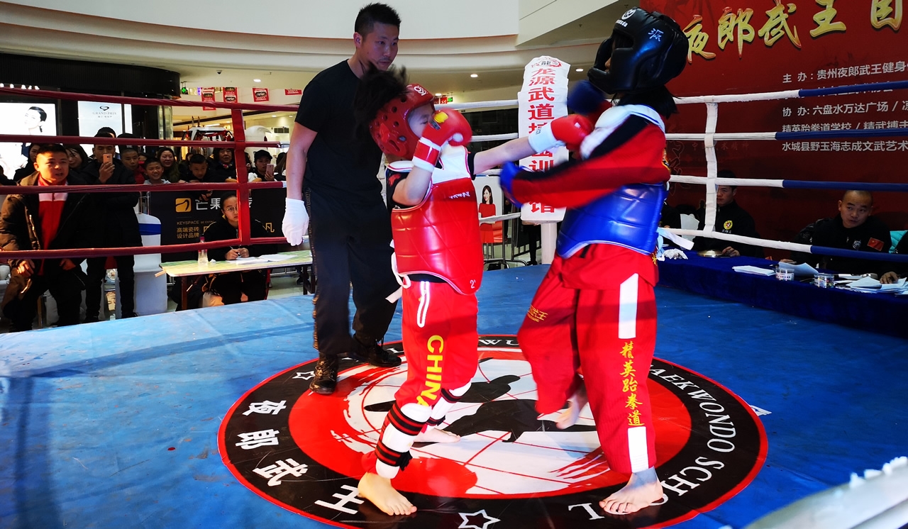 爱游戏入口-精彩比赛搏击赛场，角逐激烈持续