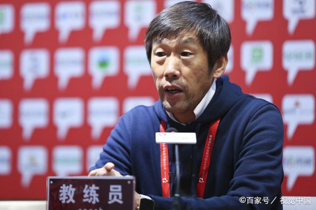 球队战绩不佳,教练组展开内部研讨 球队战绩不佳,教练组展开内部研讨