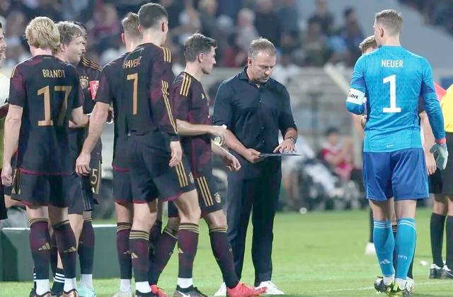 德国队在激战中战胜对手，晋级下一轮