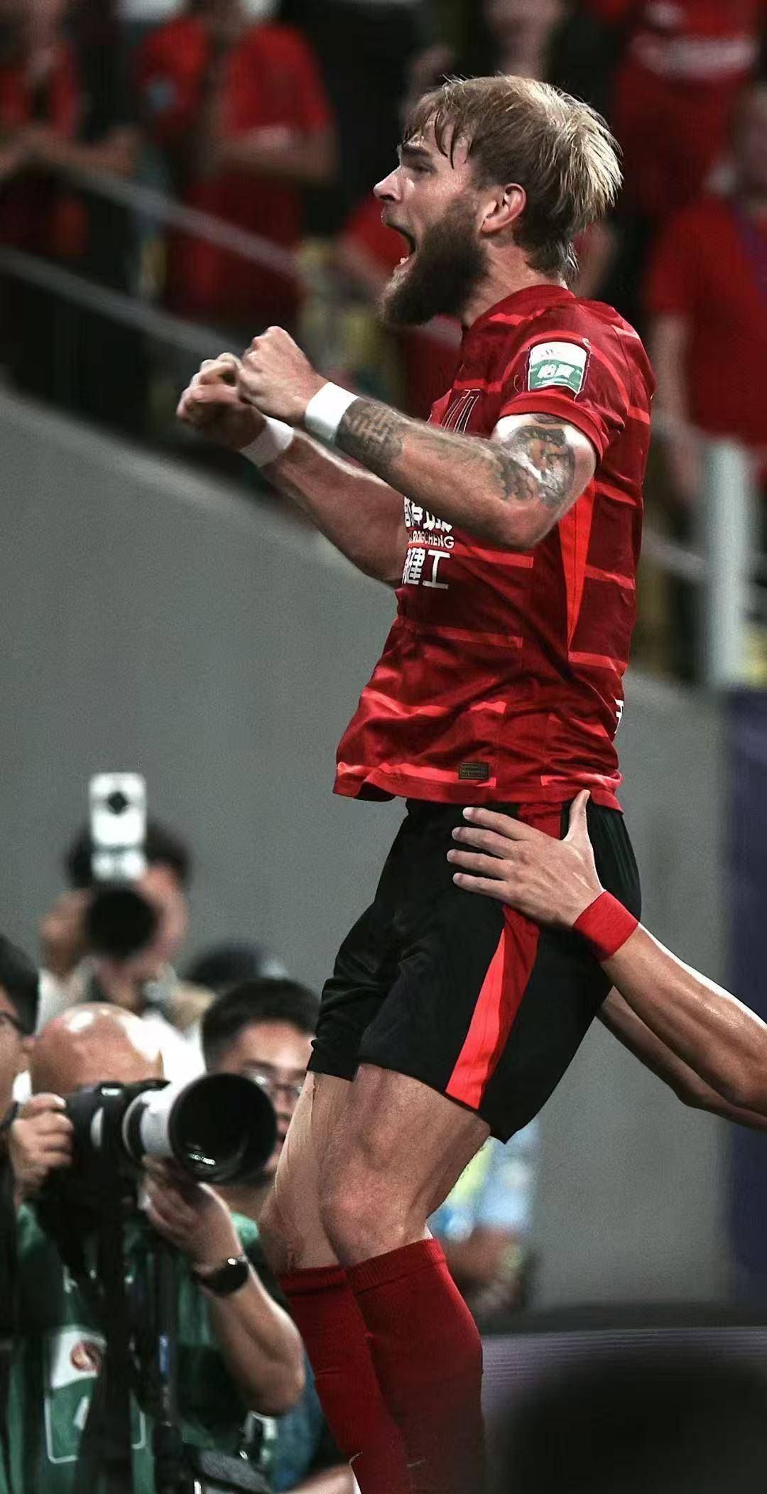 爱游戏体育平台-关于大洲足坛新秀崭露头角，晋级之路仍漫长的信息