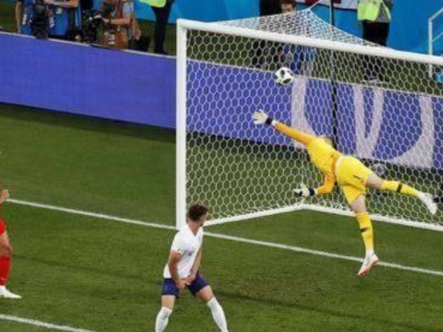 爱游戏官方登录入口-进攻防守两端比分胶着