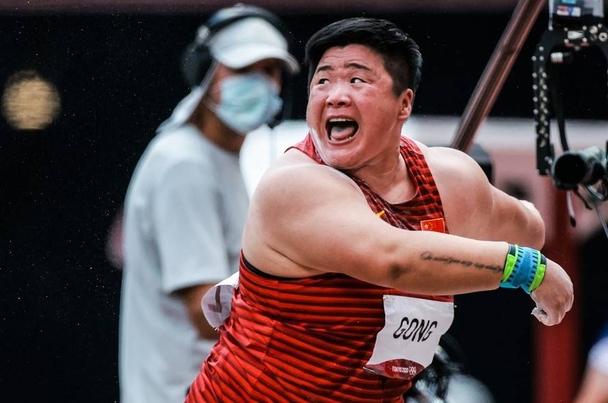 包含罗马尼亚田径好手全力冲刺夺银牌的词条